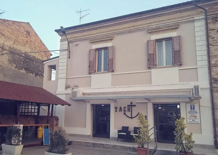 Bed & Breakfast Stazione A Mare 3*
